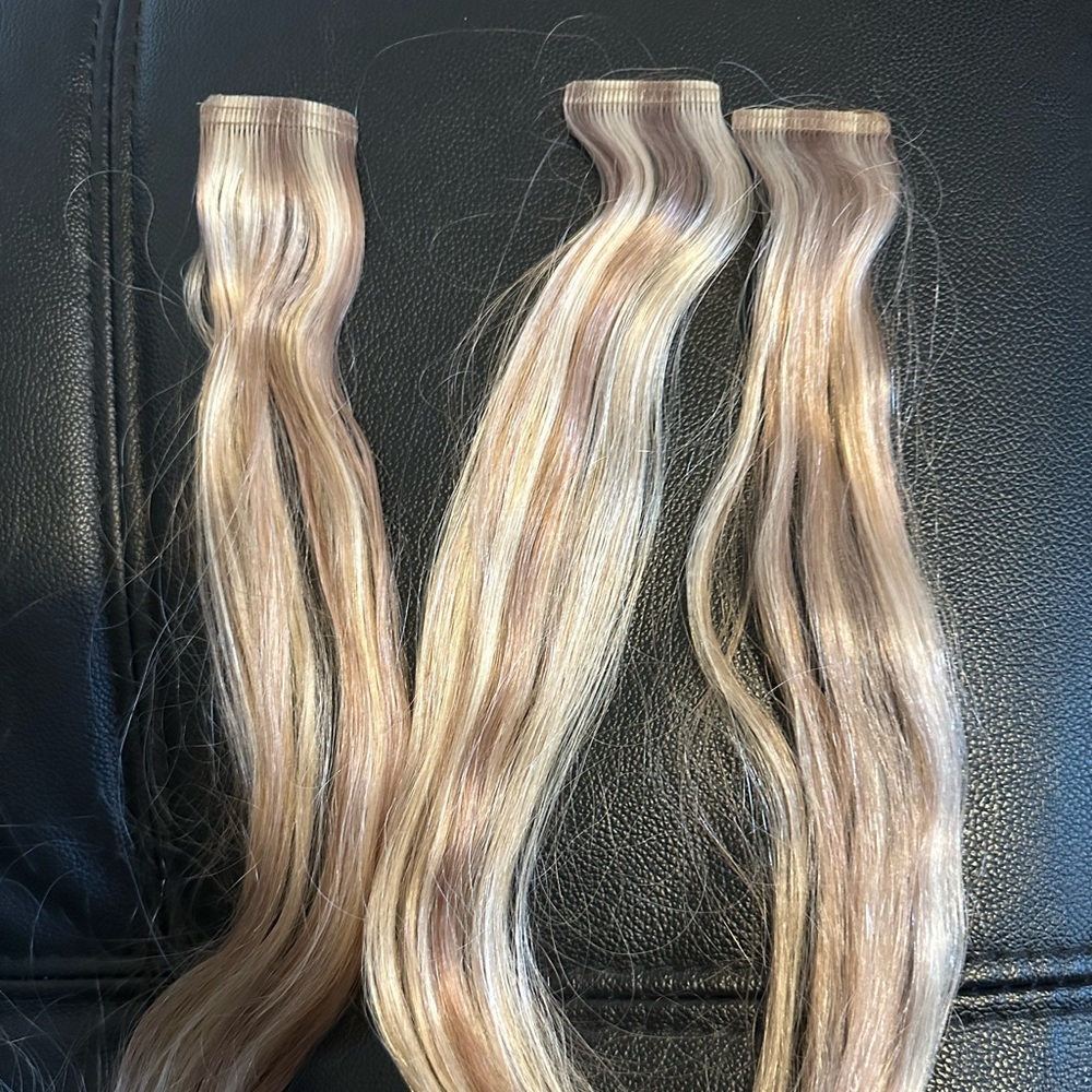 Babe tape in hair extensions. Blonde. Only used for 1 week